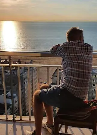 The Sea & View - Parking Optional Апартаменты Остенде