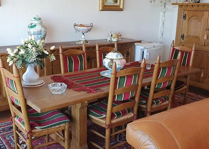 The Sea & View - Parking Optional شقة