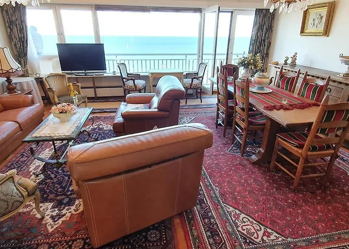 The Sea & View - Parking Optional Apartment *