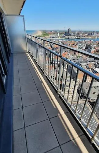 The Sea & View - Parking Optional Apartment